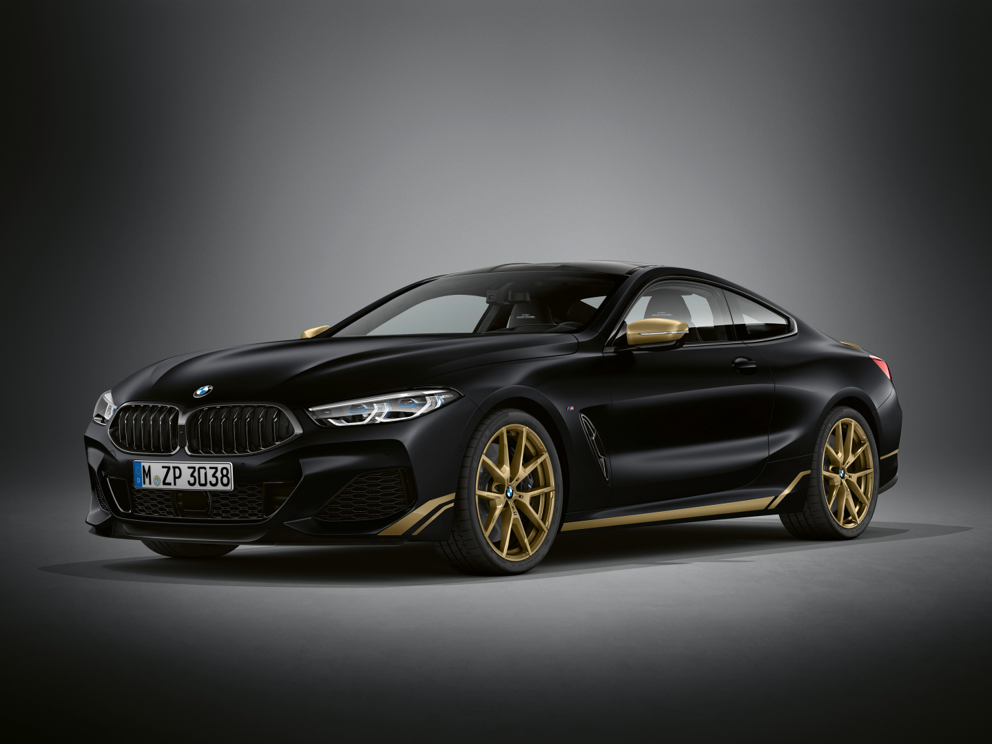 SMALL_P90391543_highRes_the-new-bmw-8-series